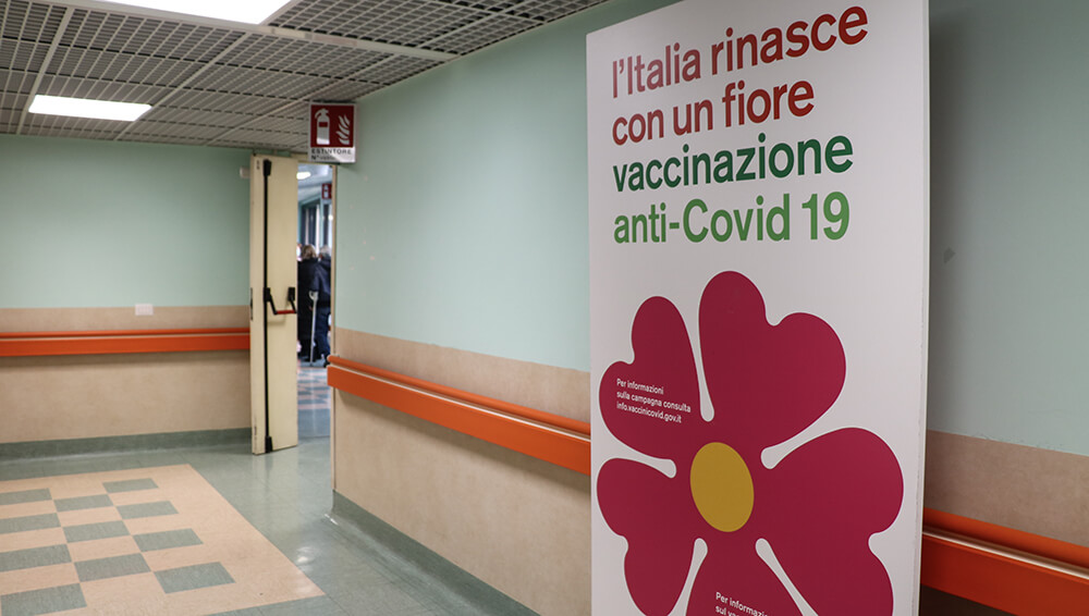 Campagna di vaccinazione per le persone fragili: prosegue l’attività di Dottor Binario